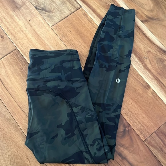 Lululemon Fast Free Green Camo 25”